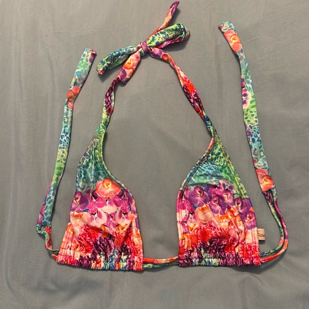 Luli Fama Peueño Paraiso bikini top D cup